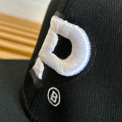 Logo Hat